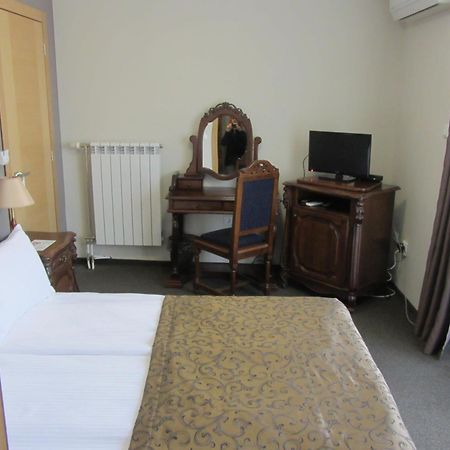 Hotel Perfect Varna Exterior photo