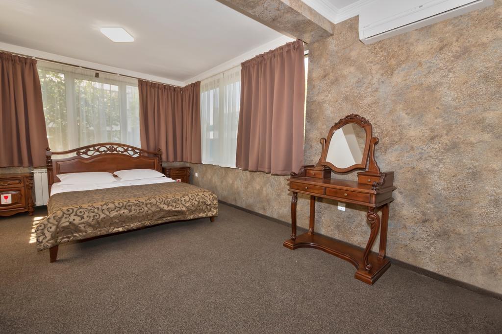 Hotel Perfect Varna Exterior photo