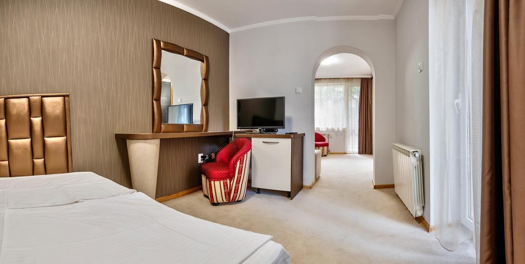Hotel Perfect Varna Exterior photo