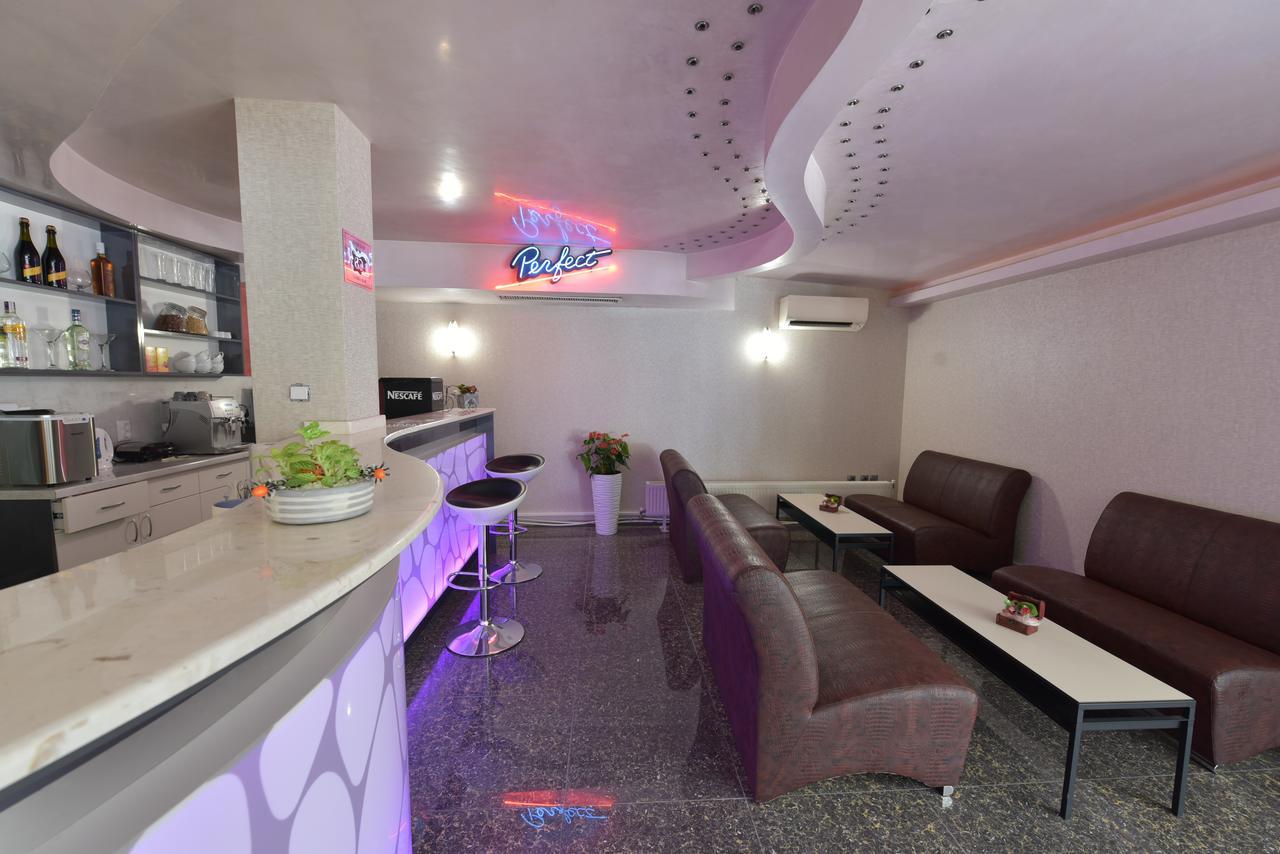 Hotel Perfect Varna Exterior photo